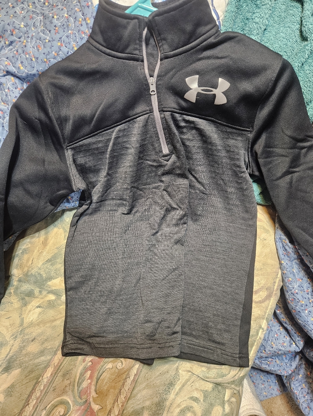 Youth Under Armour 1/4 Zip LS Pull Over